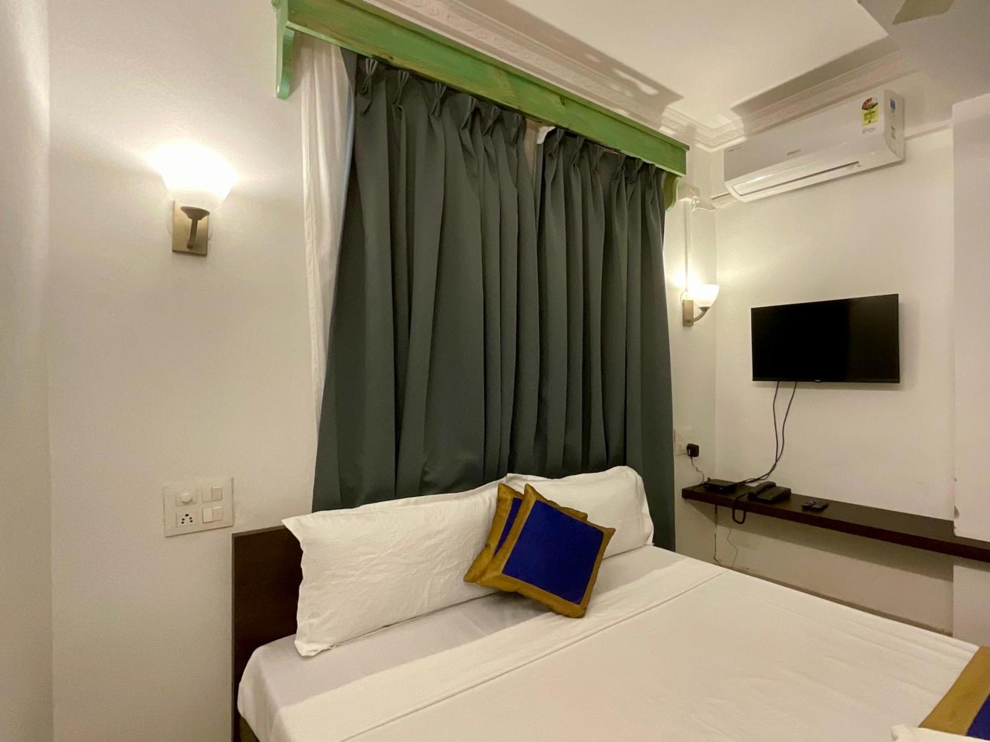 Nagas Hotel Satyavati Morjim Exterior foto